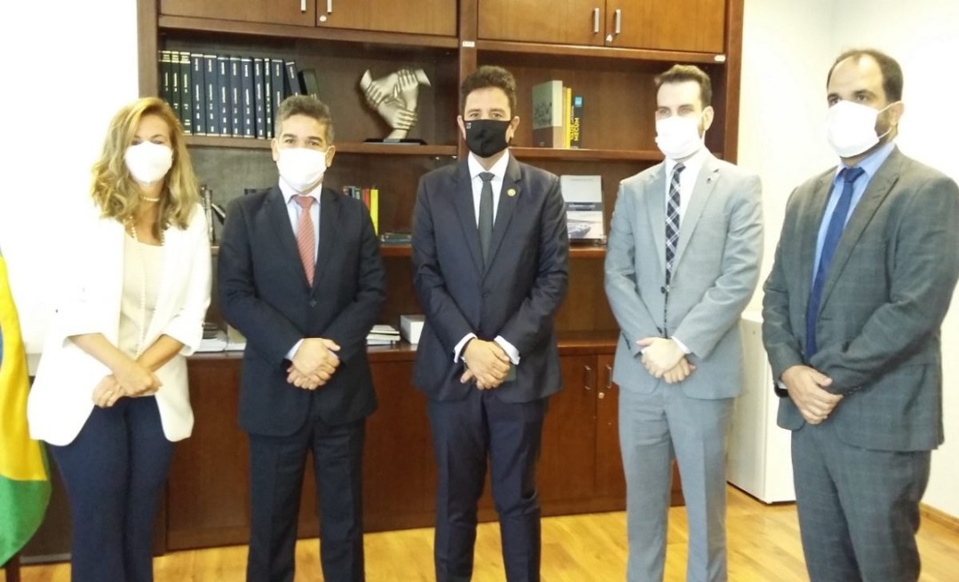 Gladson Cameli recebe sinal verde para venda da ZPE